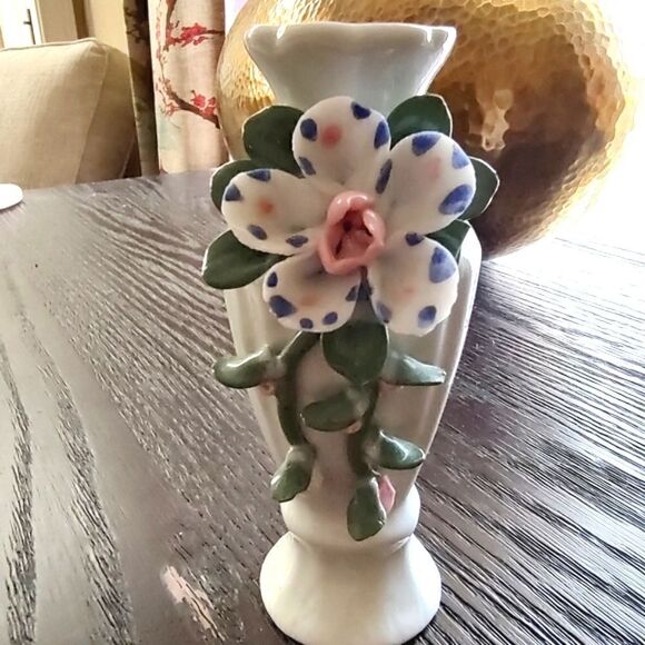 Vintage Porcelain Bud Vase Applied Flowers - Picture 9 of 9